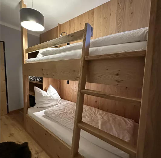 Schlafzimmer 4