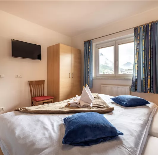 Schlafzimmer App.2/Bergblick