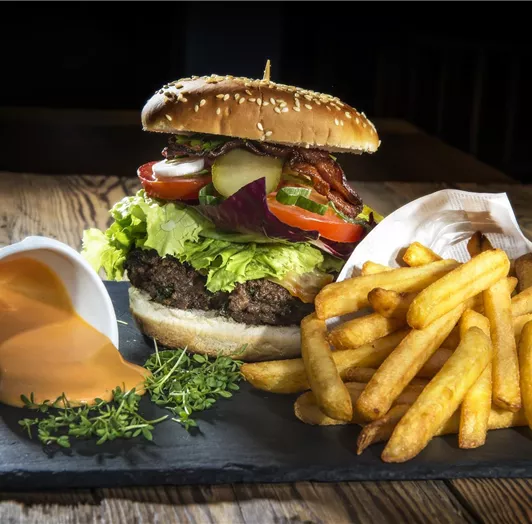 Burger Hotel Restaurant Schuetzenhof Flachau