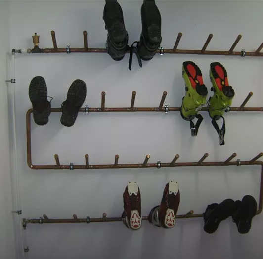 Schuhtrockner im Schikeller