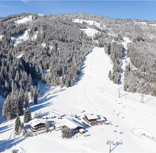 Skipiste direkt vor dem Haus