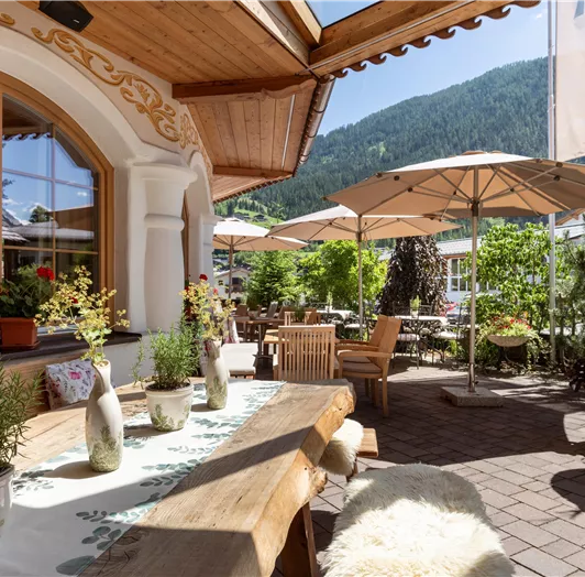 On our sun terrace in front of the hotel, guests can comfortably enjoy various drinks in the sun.