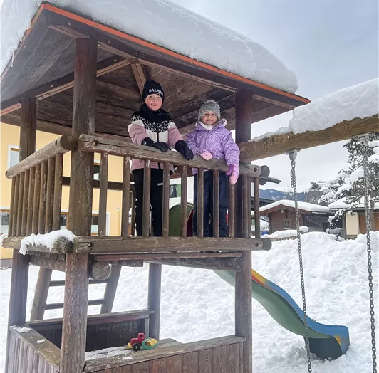 Spielplatz im Winter