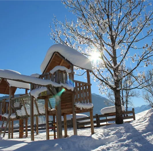 Spielplatz Winter