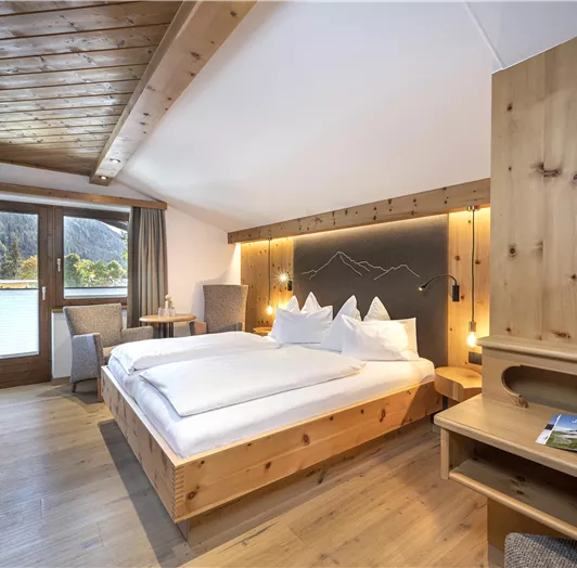 Diese Suite Tirolerhof befindet sich im 3. Stock des Haupthauses.