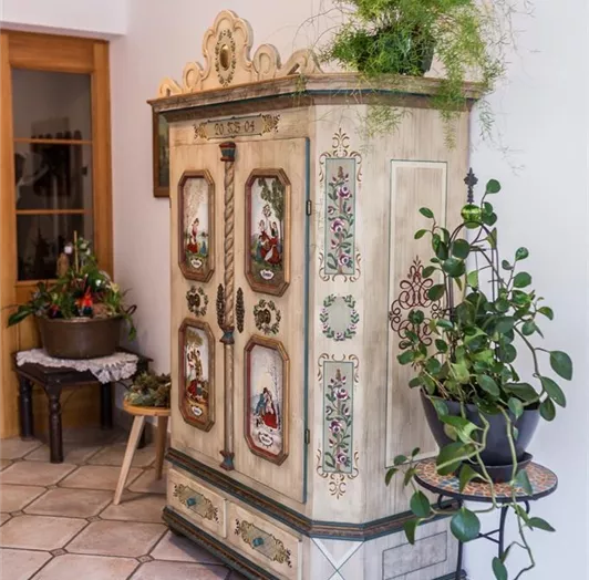 Vorhaus Kasten n