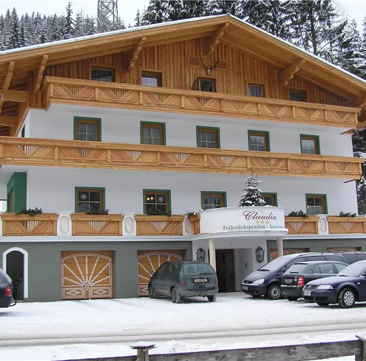 winterurlaub-pension-claudia-flachau