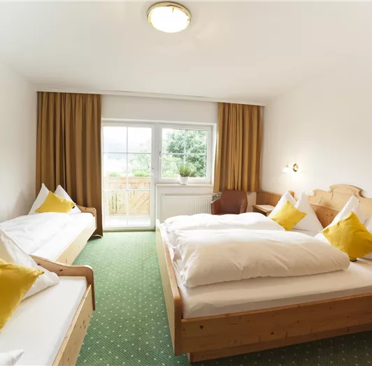 Zimmer mit Zusatzbetten für Kinder