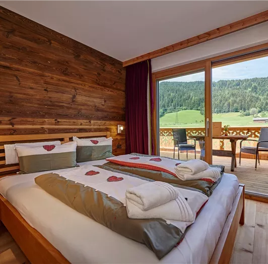 Zirbenholz Schlafzimmer und Terasse