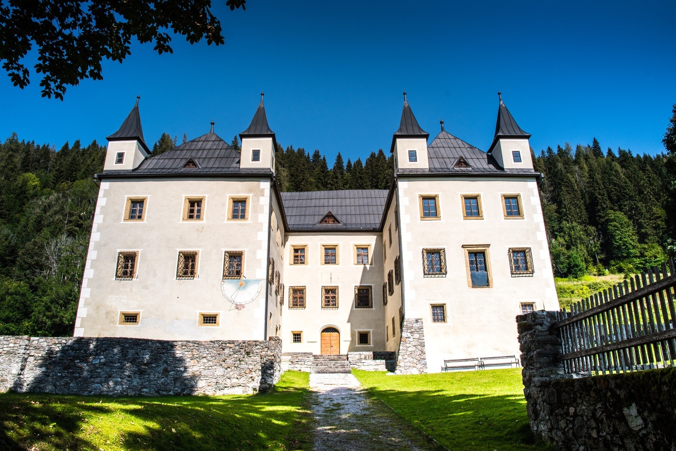 Flachau - Wiesenweg - Schloss Höch - Reiteck - Badesee Reitdorf